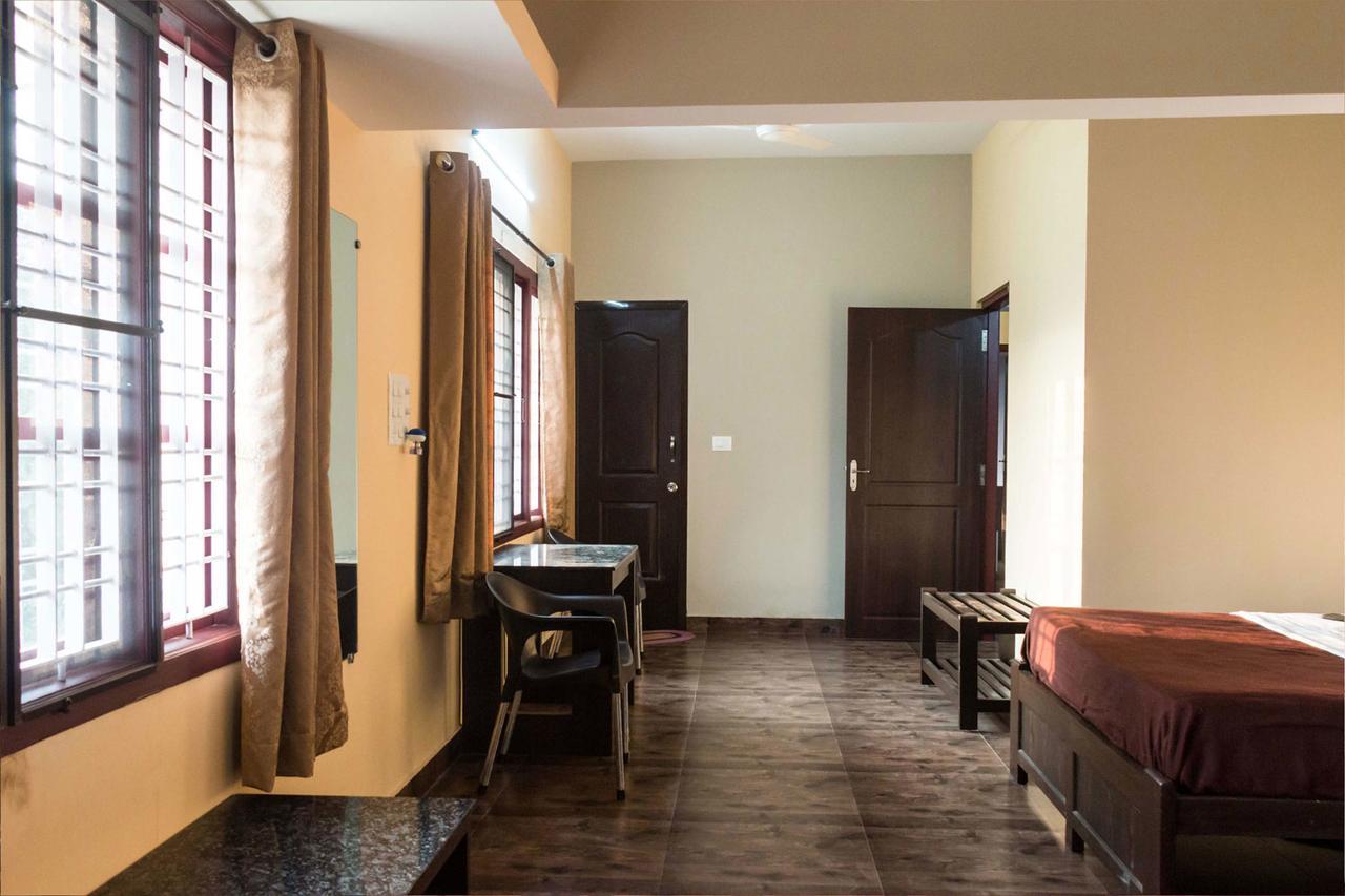 Hotel Karkera Comforts Madikeri Exterior foto