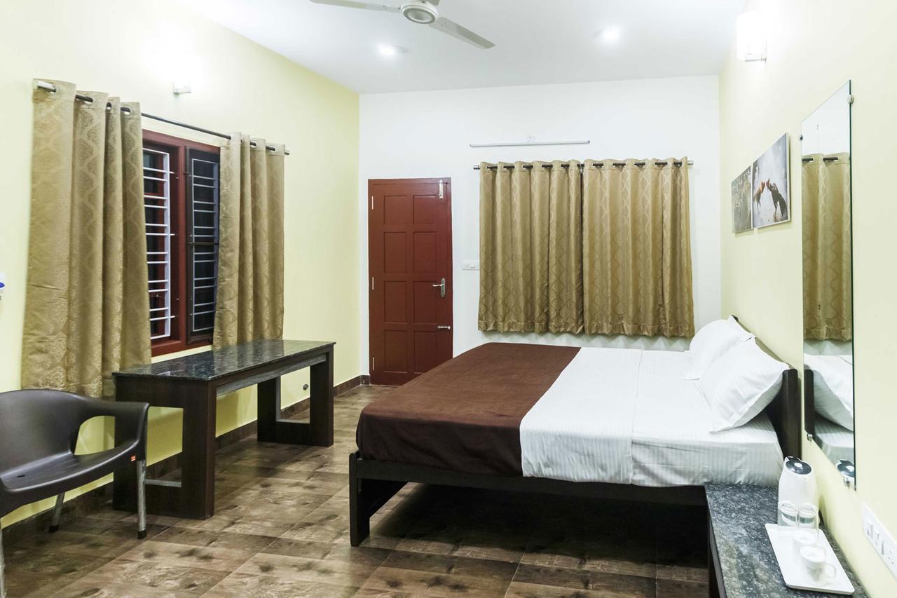 Hotel Karkera Comforts Madikeri Exterior foto
