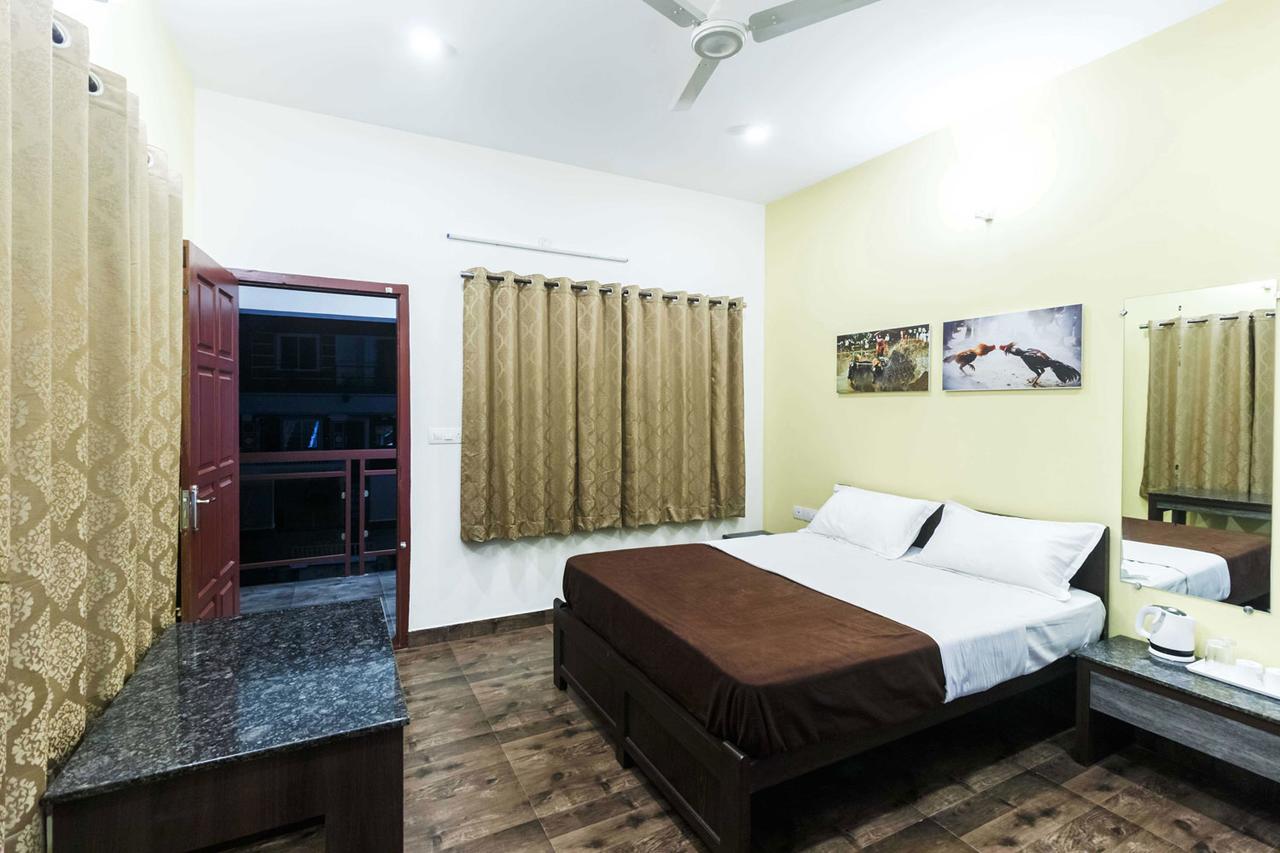 Hotel Karkera Comforts Madikeri Exterior foto