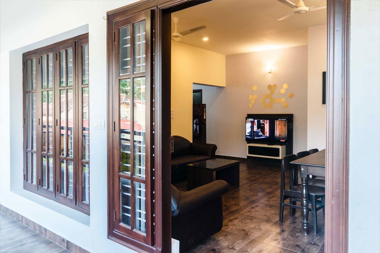Hotel Karkera Comforts Madikeri Exterior foto